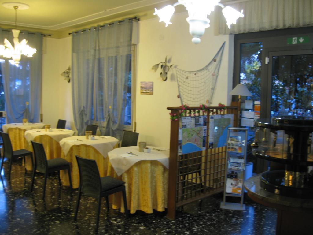 Hotel Acqua Marina Albissola Marina Luaran gambar