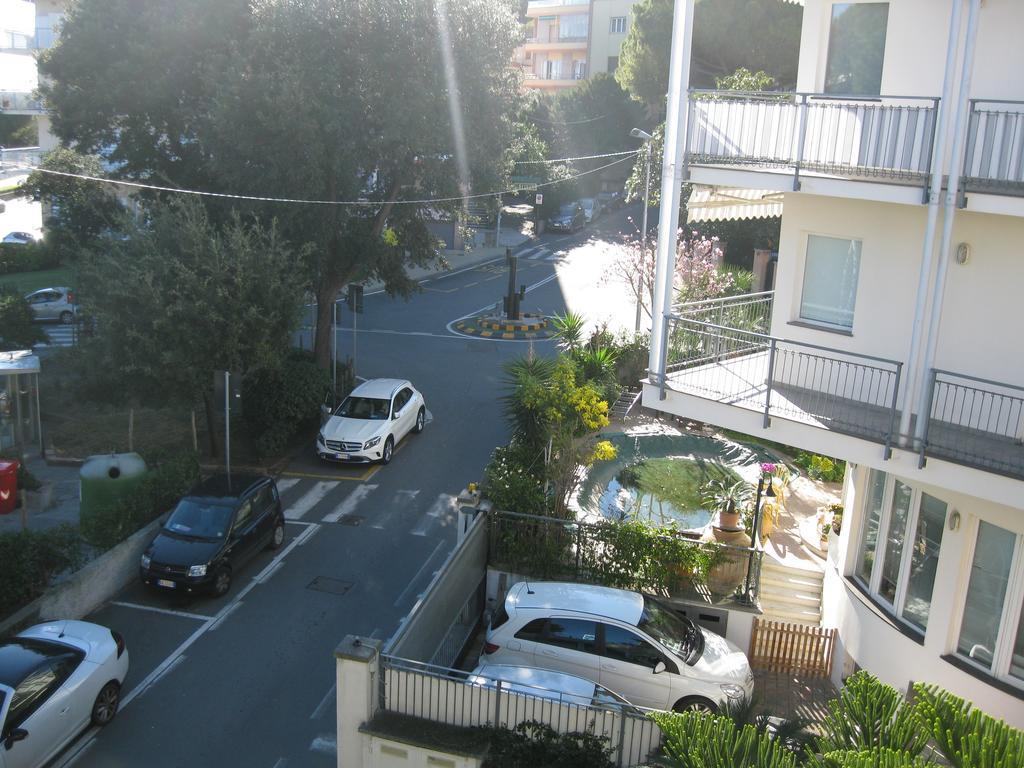 Hotel Acqua Marina Albissola Marina Luaran gambar
