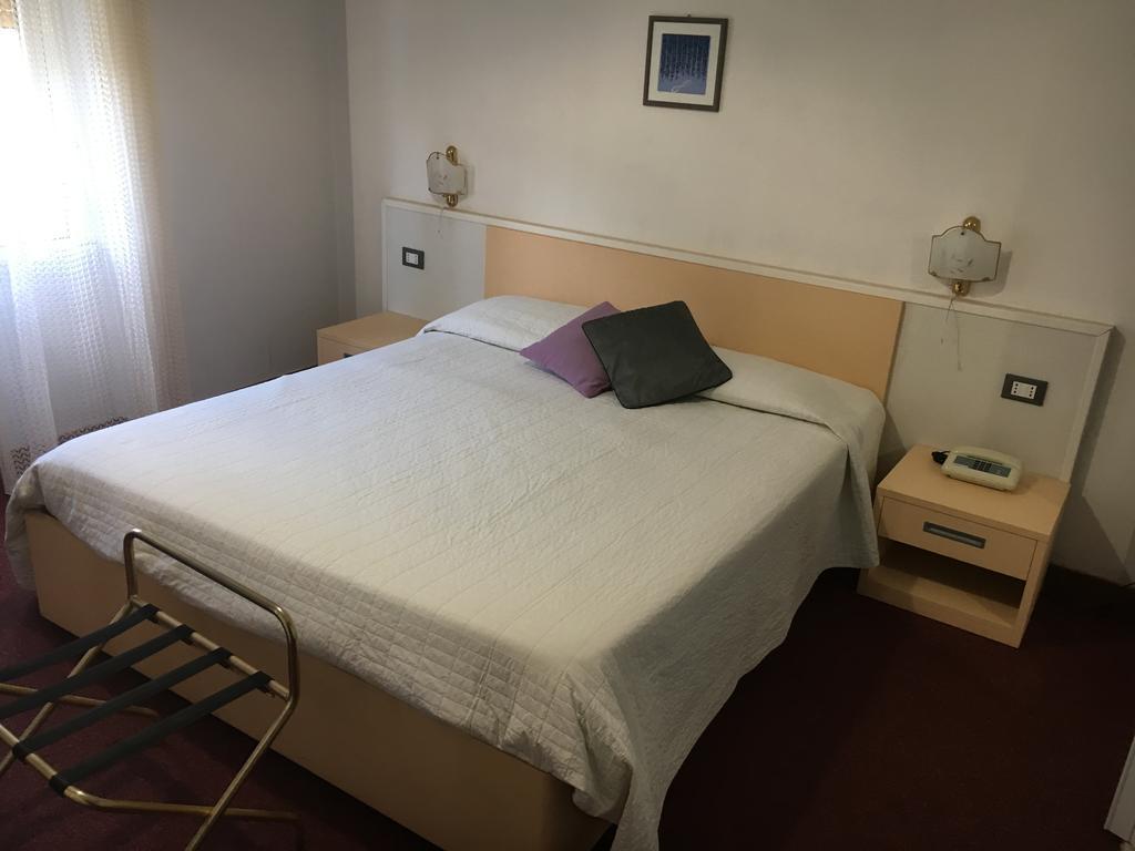 Hotel Acqua Marina Albissola Marina Luaran gambar